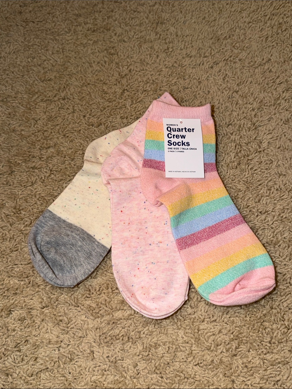Old Navy Pink Pastel Rainbow Stripe Quarter Crew Socks